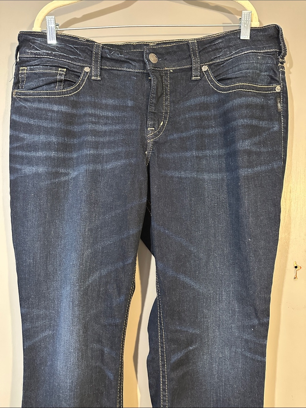 Silver Jeans Co. Women’s Size 18 Dark Wash Straight Bootcut Jeans 31.5” Inseam - Picture 5 of 8